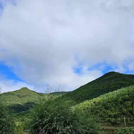 مكان تخييم Ribera Del Ara